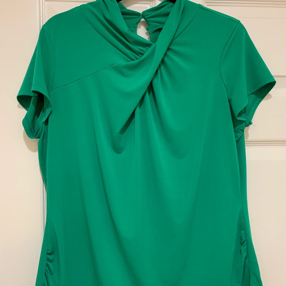 Great blouse, definitely fashion statement!